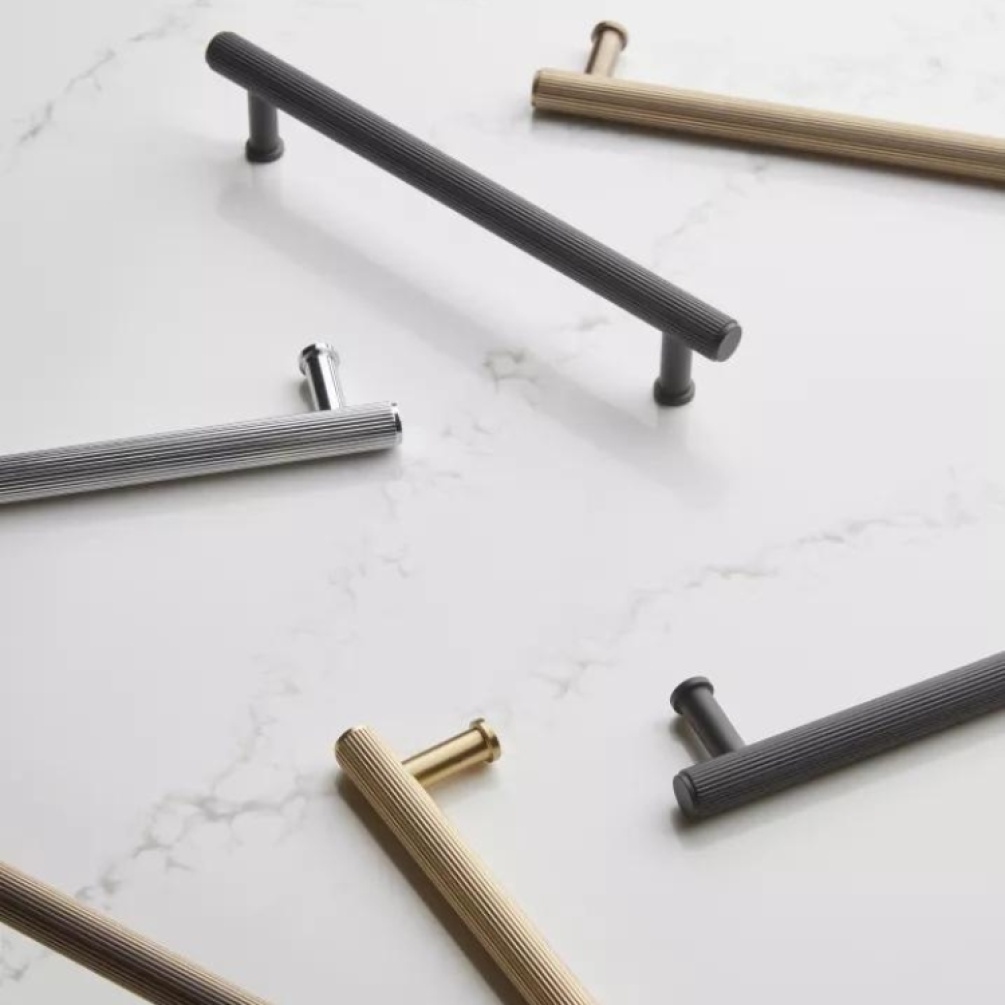 Close up product image of the Roper Rhodes Fresno Pull Handles in polished chrome, matt black, brushes brass and brushed bronze